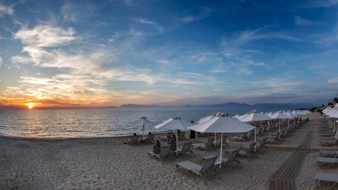 Acharavi Beach Hotel in Korfu & Paxi