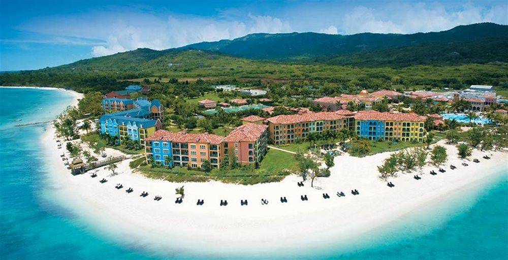 Sandals Whitehouse European Village & Spa in Jamaika