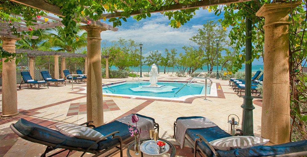 Sandals Whitehouse European Village & Spa in Jamaika