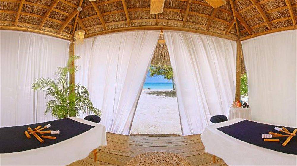 Couples Negril Hotel in Jamaika