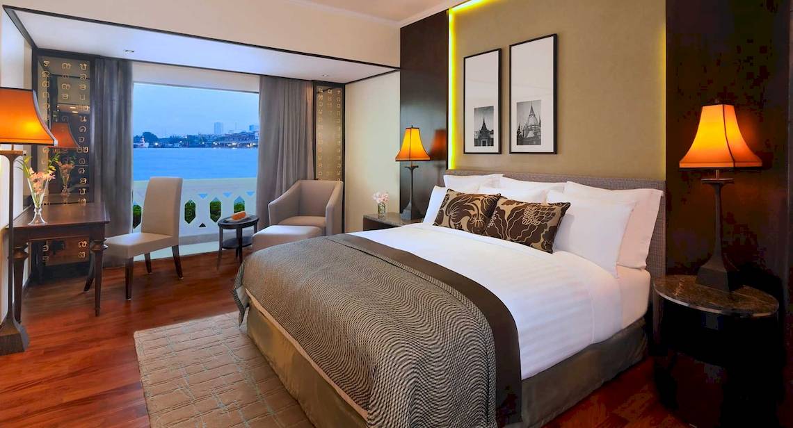 Zimmer im Anantara Riverside Bangkok Resort mit Blick auf den Fluss