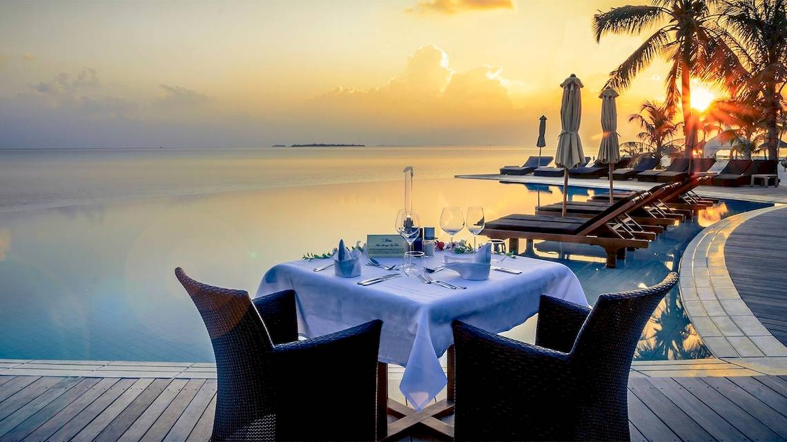 Kuredu Island Resort & Spa, romantisches Abendessen, Sonnenuntergang