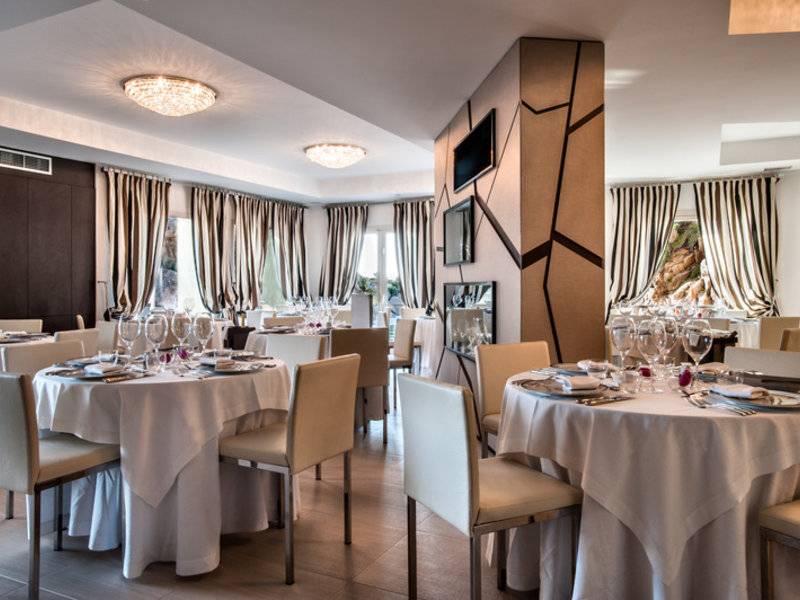 Grand Hotel Resort Ma&Ma in Sardinien