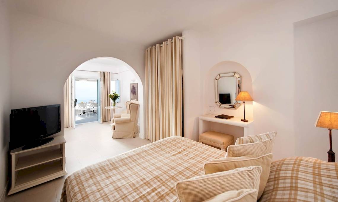 Andromeda Villas & Spa Resort in Santorin