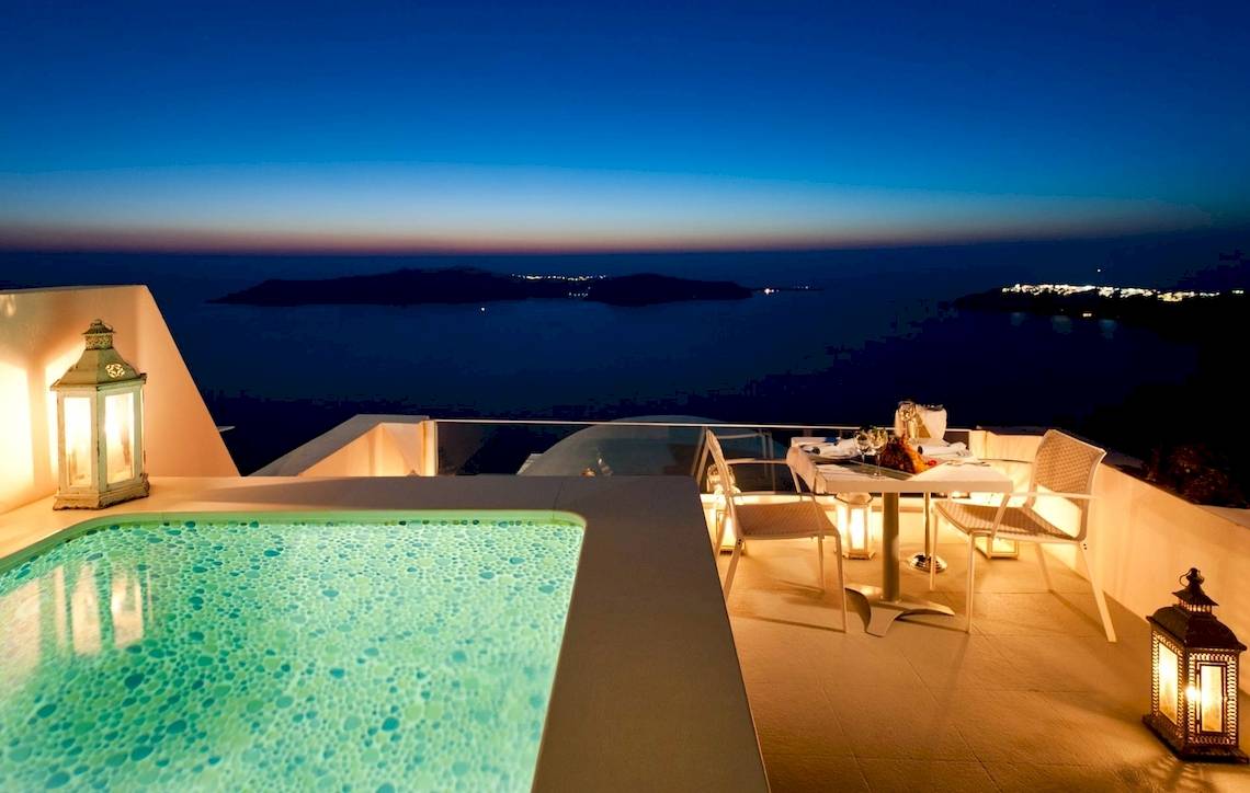 Andromeda Villas & Spa Resort in Santorin