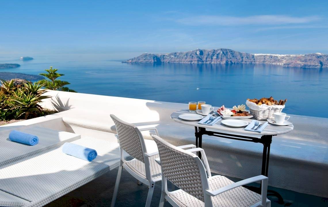 Andromeda Villas & Spa Resort in Santorin