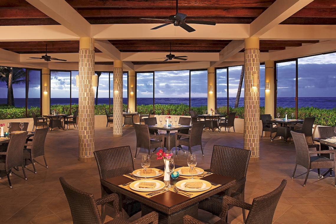 Restaurant im Dreams Tulum Resort & Spa mit Blick auf den Ozean