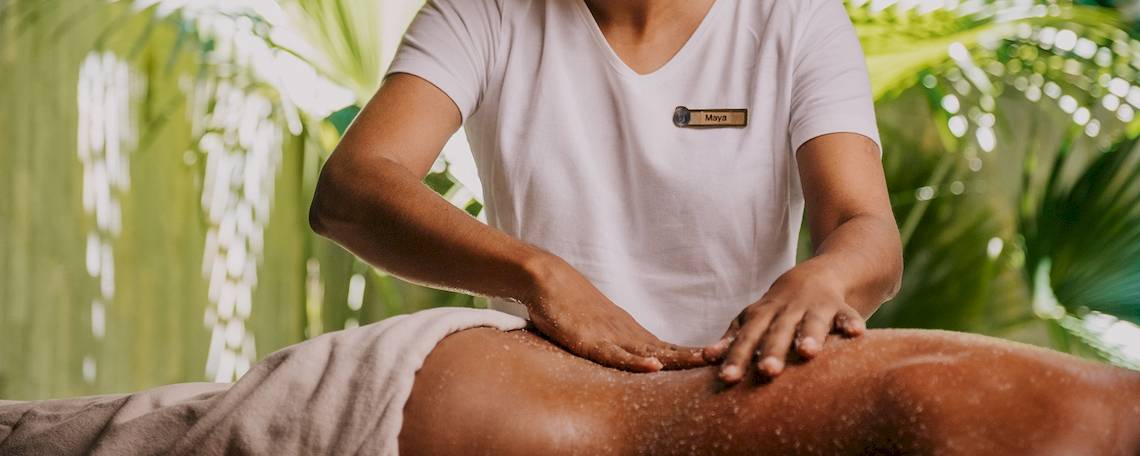 Massage im Hotel Dinarobin Beachcomber Golf Resort & Spa, Mitarbeiterin Maya