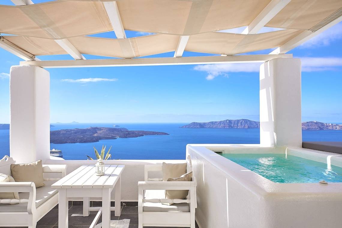 Balkon von Agali Houses mit Blick auf das Meer und die Inseln
