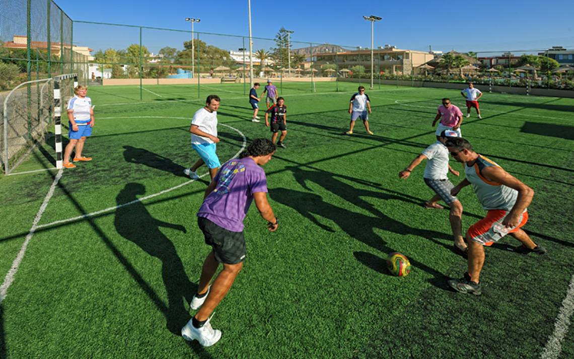 Fußballspiel im Aphrodite Beach Club Hotel.