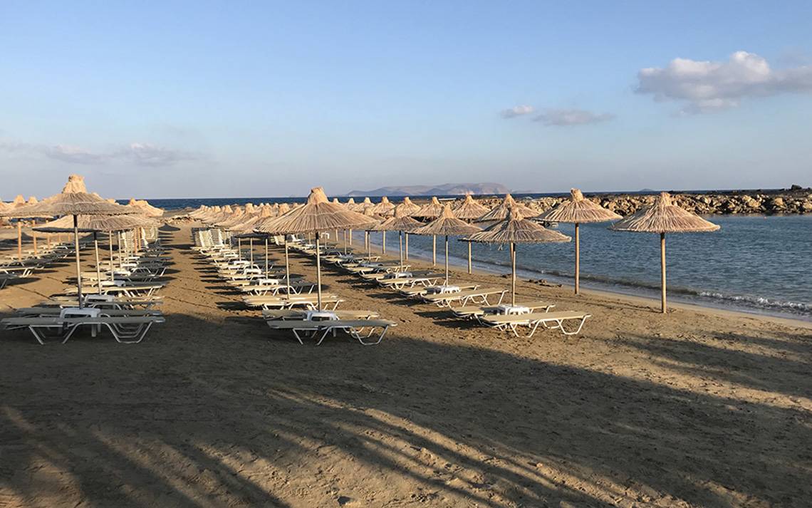 Aphrodite Beach Club in Heraklion