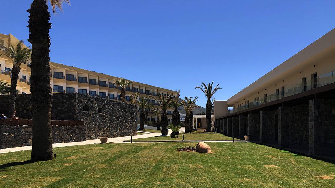 Aphrodite Beach Club in Heraklion
