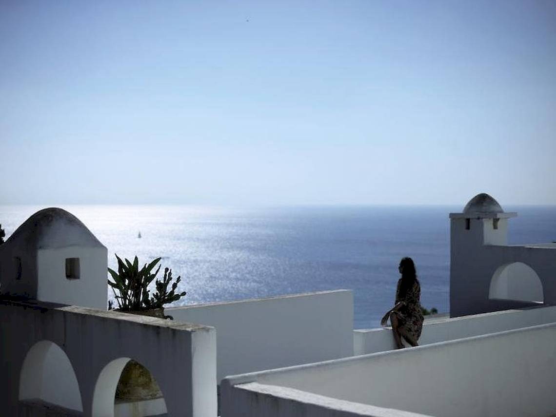 Aussicht auf das Meer vom Balkon des Esperos Village Blue & Spa Hotels