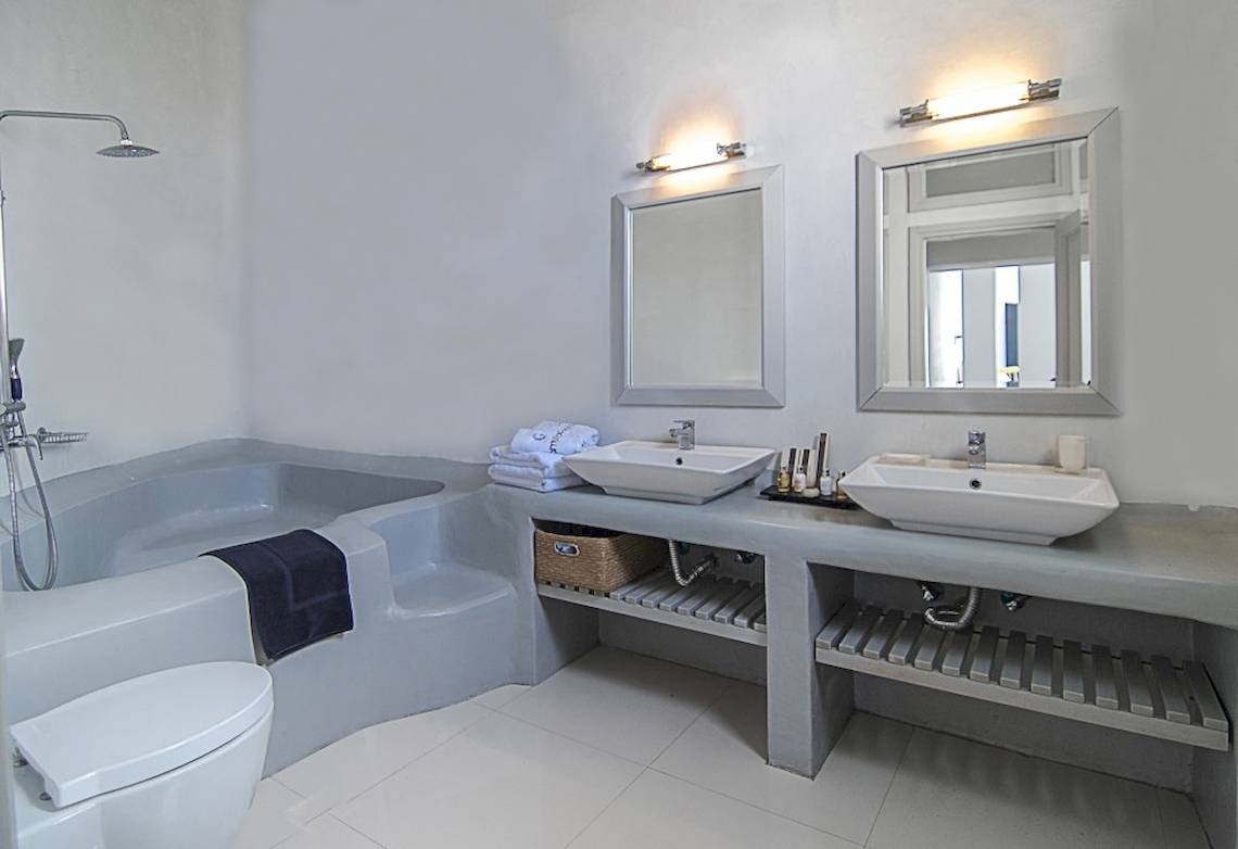 Ambassador Aegean Luxury Hotel & Suites in Santorin
