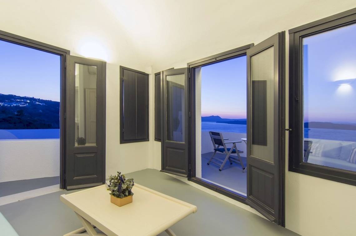 Ambassador Aegean Luxury Hotel & Suites in Santorin