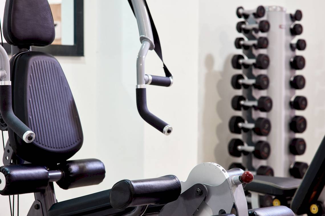 Fitnessgerät im Fitnessbereich des Santo Miramare Resorts