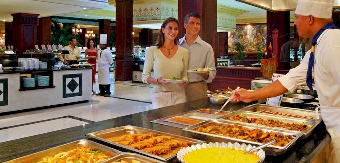 Bahia Principe Grand Bavaro, Buffet