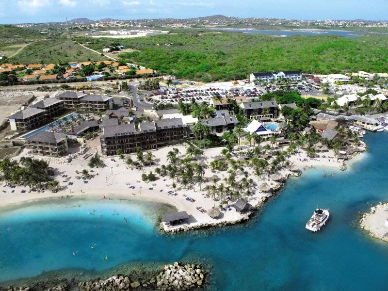 Lions Dive & Beach Resort in Curacao