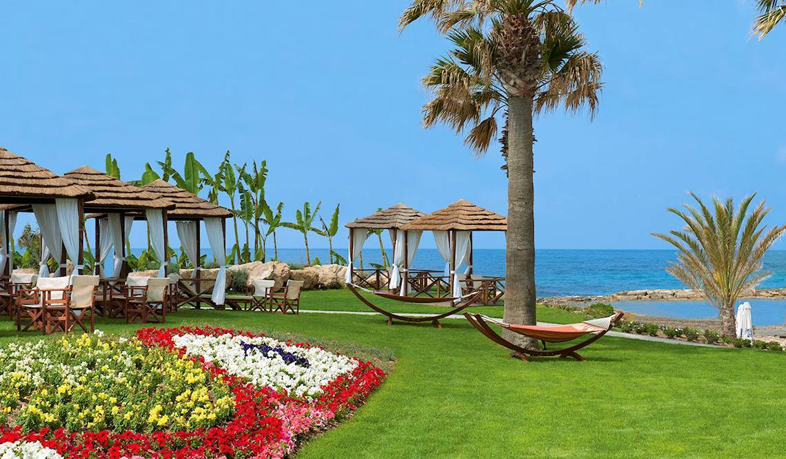 Pioneer Beach Hotel in Paphos