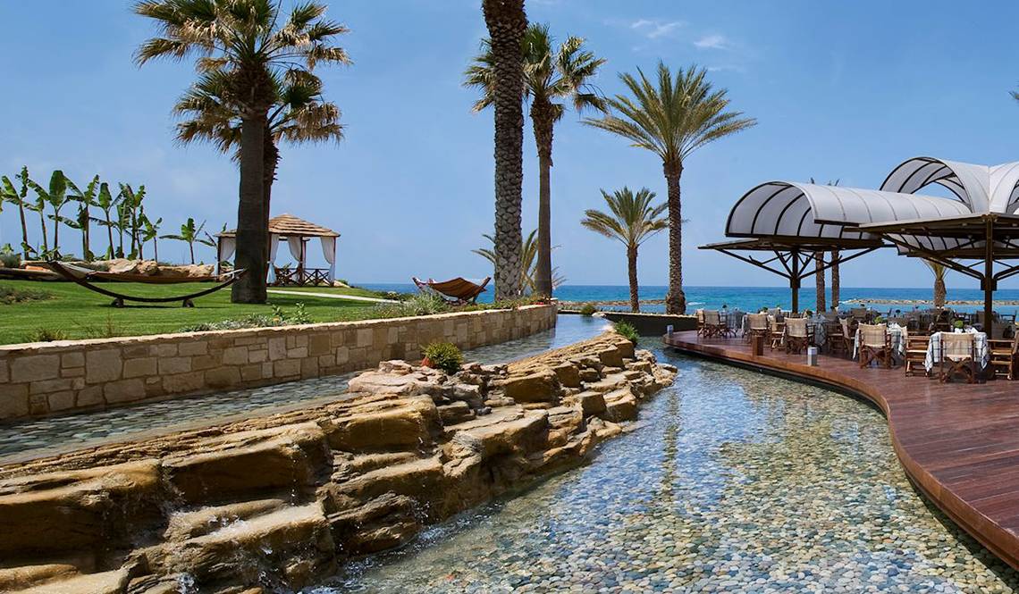 Pioneer Beach Hotel in Paphos