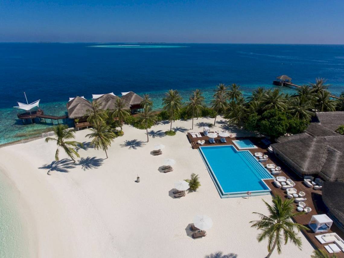 Outrigger Maldives Maafushivaru Resort in Malediven