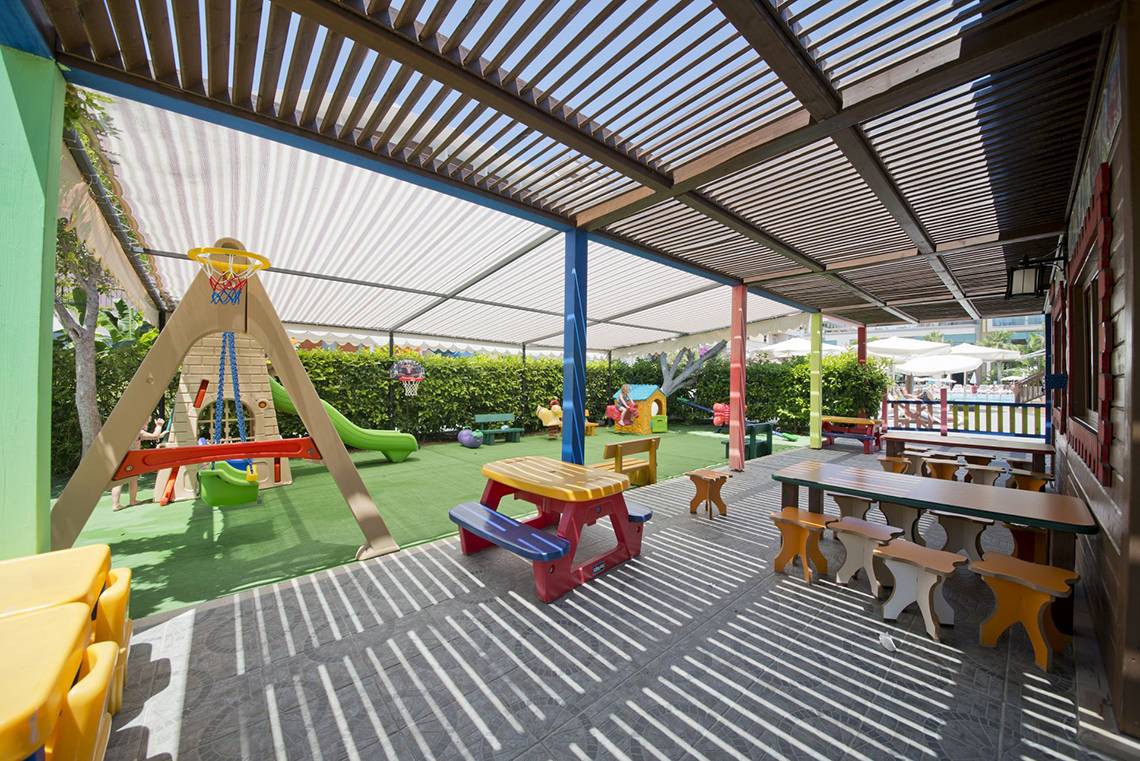Kinderspielplatz im Freien im Aydinbey Kings Palace & Spa Hotel