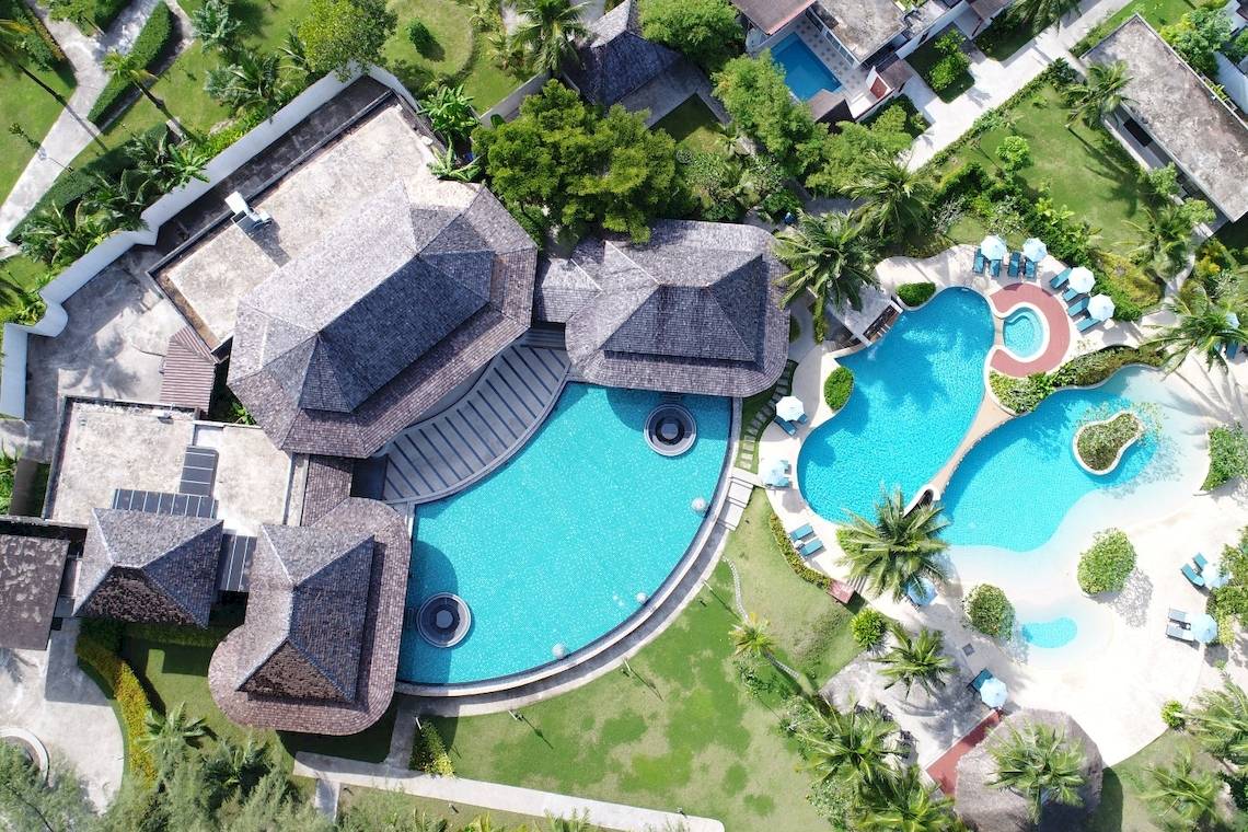 Apsara Beachfront Resort & Villa in Thailand: Khao Lak & Umgebung