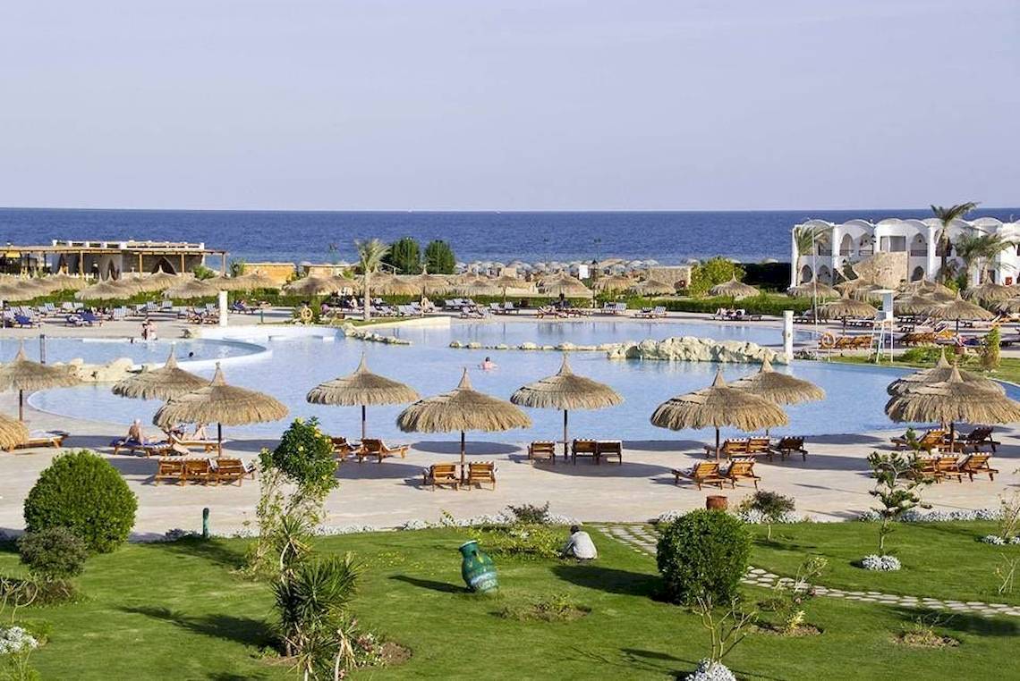Gorgonia Beach Resort mit Pool und Meerblick