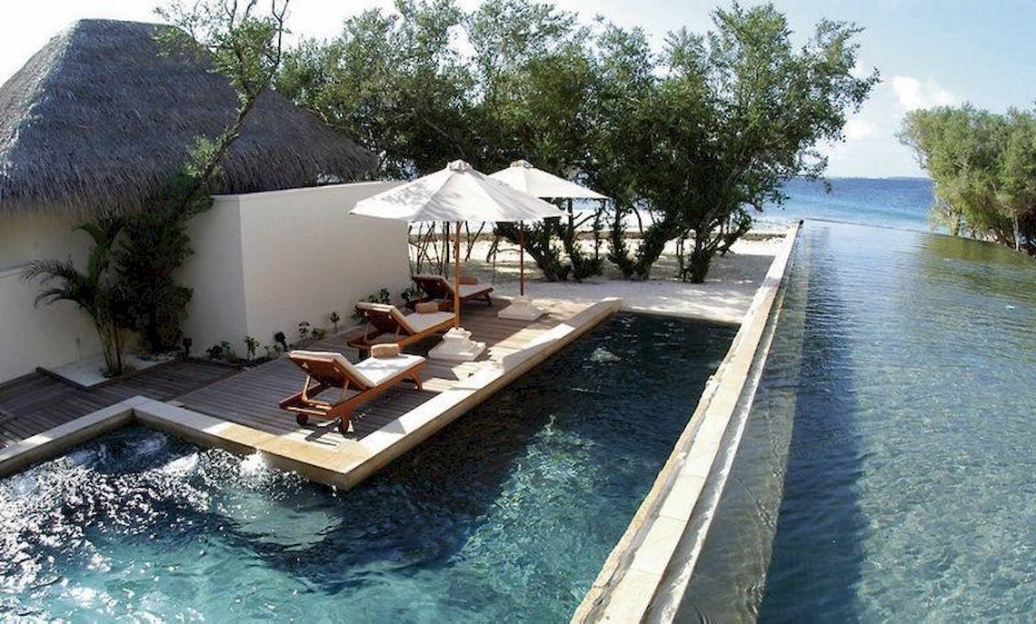 Sheraton Maldives Full Moon Resort & Spa in Malediven