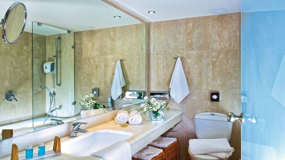 Apollonia Beach Resort & Spa in Heraklion