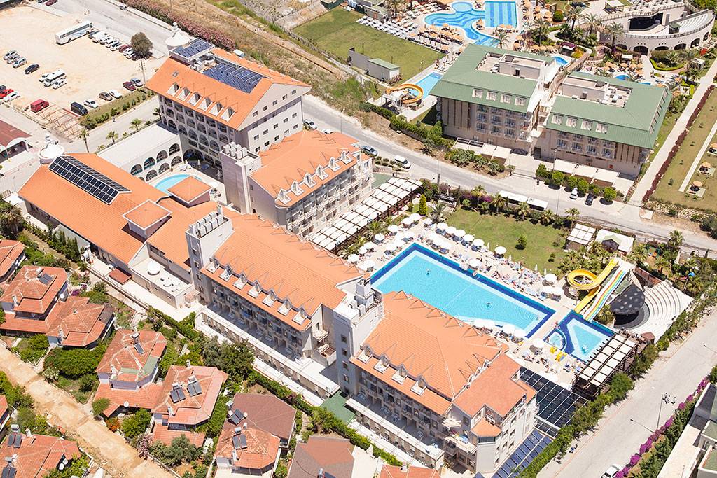 Side Aluna Hotel