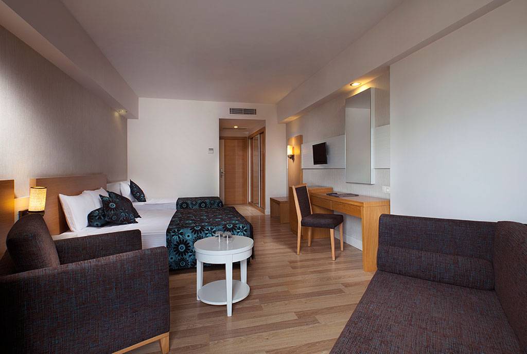 Side Aluna Hotel