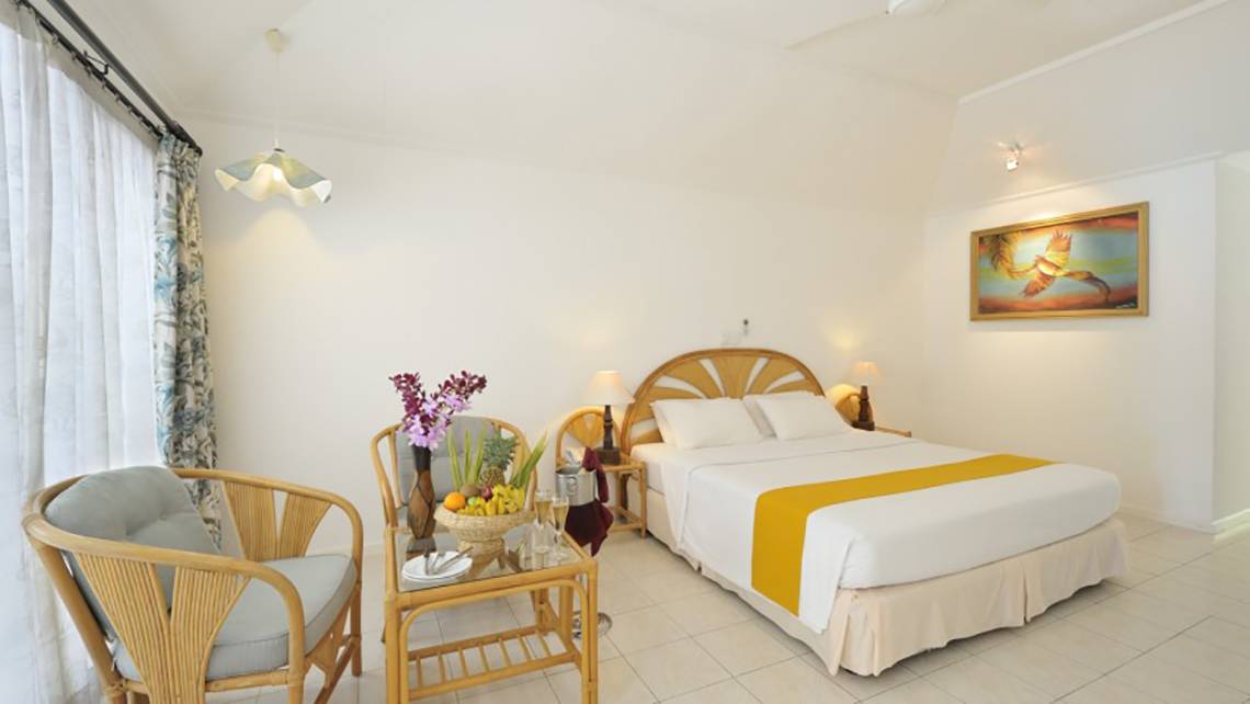 Holiday Island Resort & Spa in Malediven