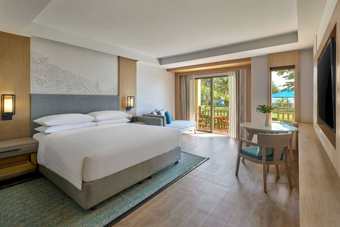 Phuket Marriott Resort & Spa Merlin Beach