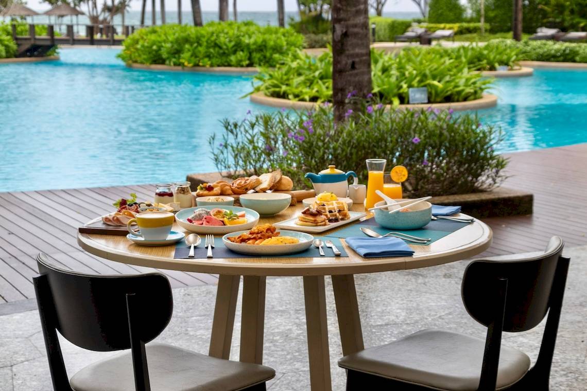 Phuket Marriott Resort & Spa Merlin Beach