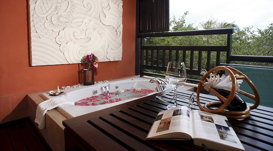 Bo Phut Resort & Spa in Koh Samui
