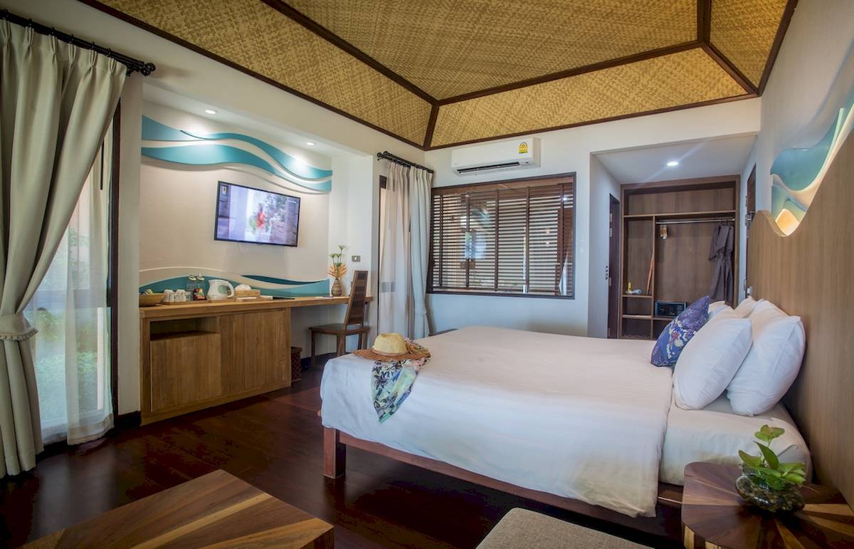 Tup Kaek Sunset Beach Resort in Krabi