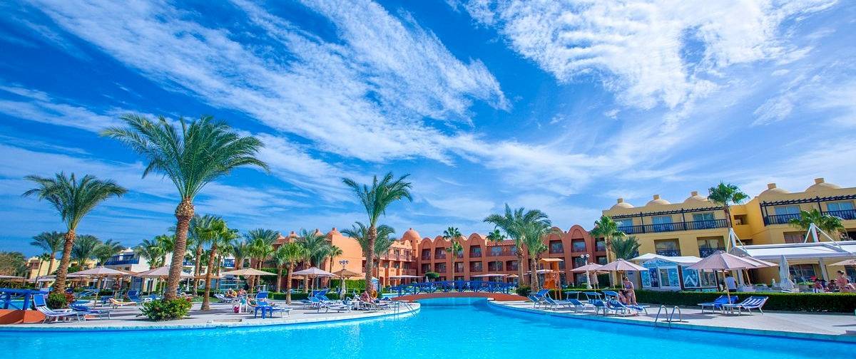 Titanic Beach Spa & Aqua Park in Hurghada