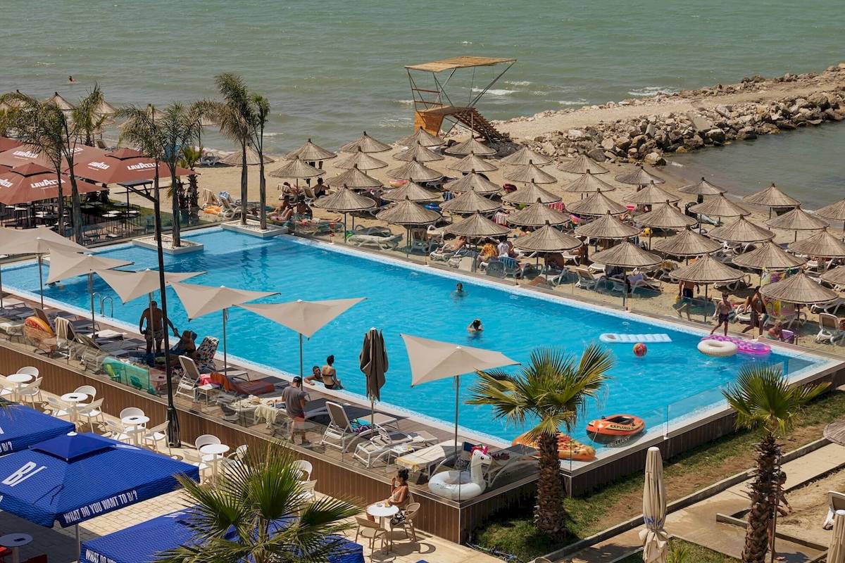 Brilliant Hotel & Spa in Golem