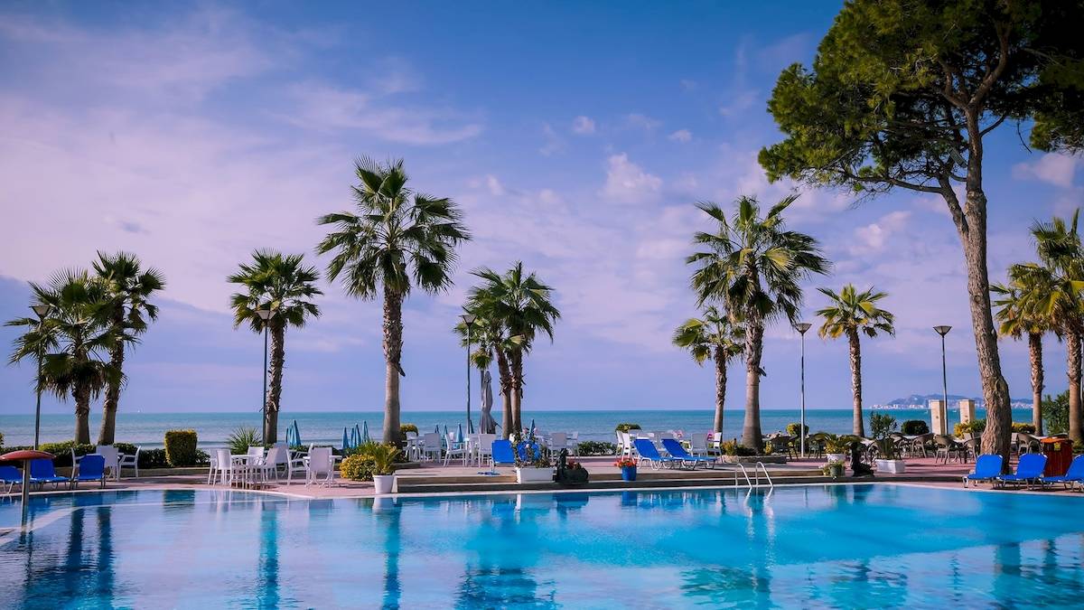 Fafa Premium Resort in Golem