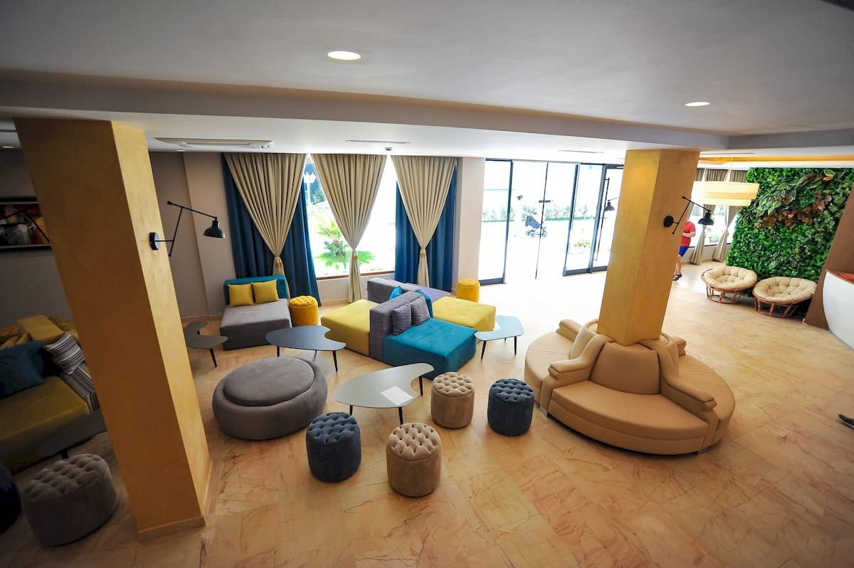 Sandy Beach Resort in Golem