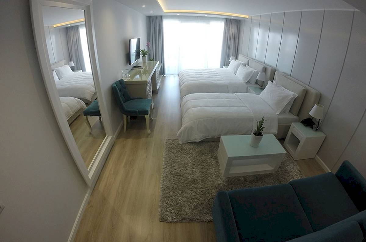 Demi Hotel in Saranda