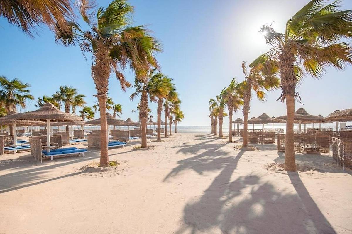 Amwaj Beach Club Hotel