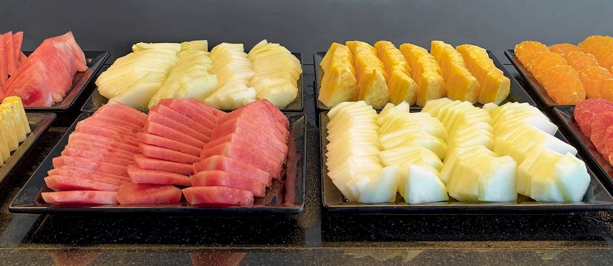 Früchte-Buffet im H10 Blue Mar Boutique Hotel.