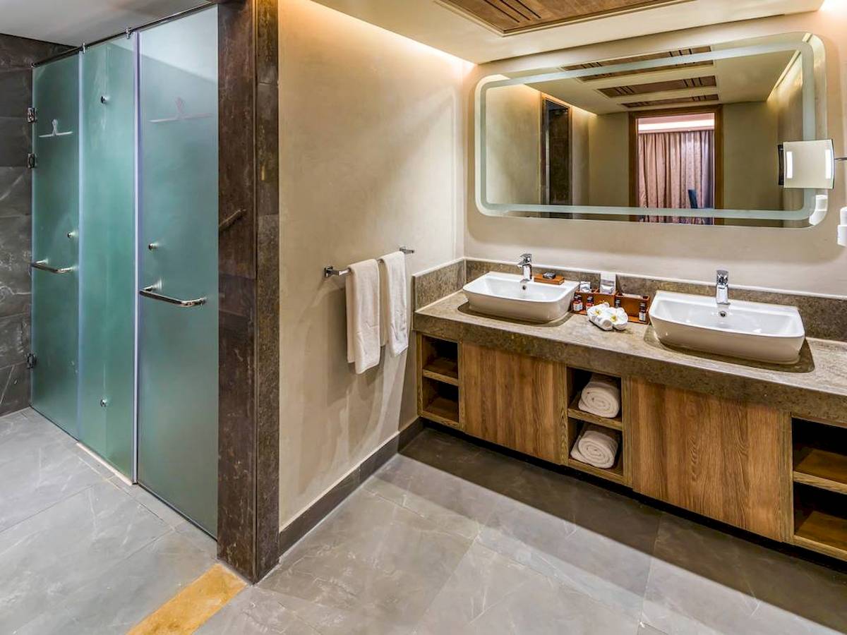 Rixos Premium Magawish Suites & Villas