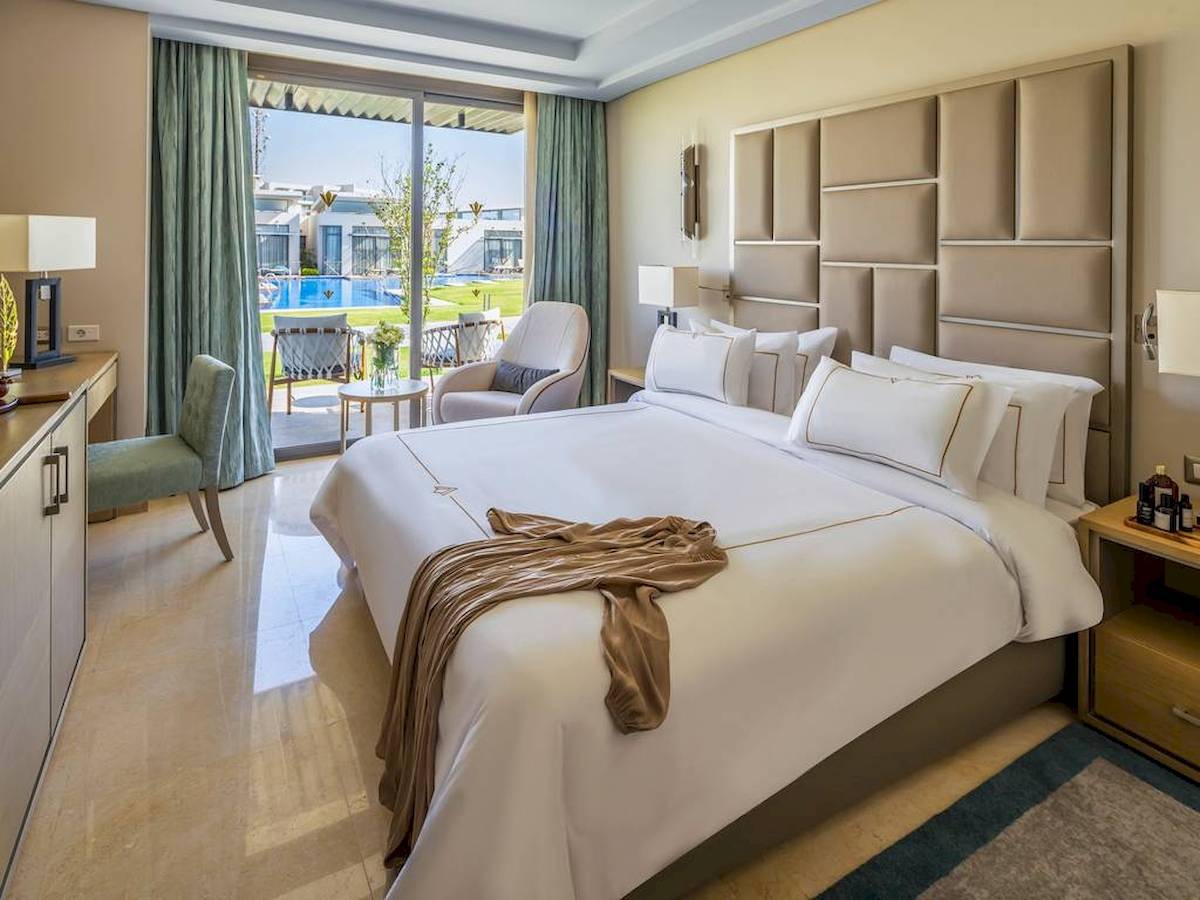 Rixos Premium Magawish Suites & Villas