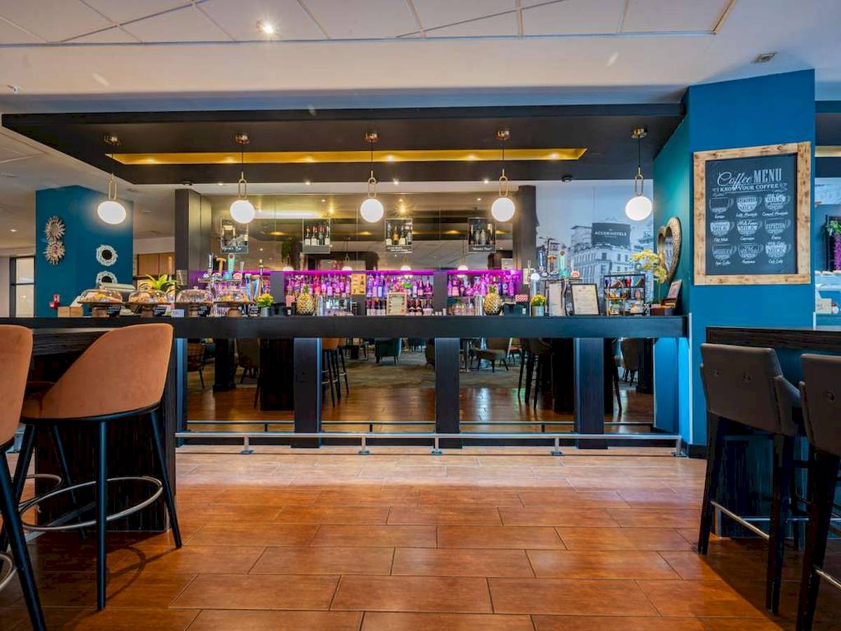 Novotel London West