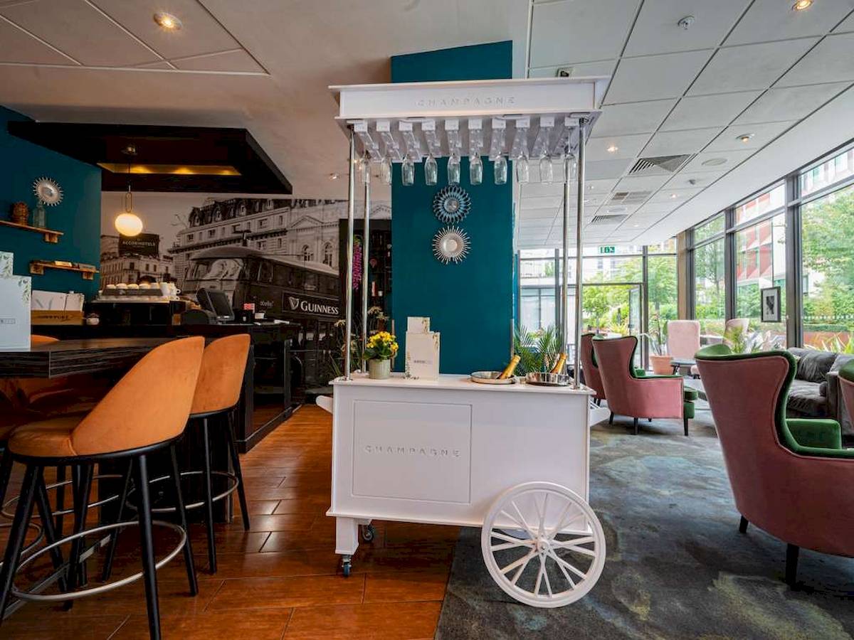 Novotel London West