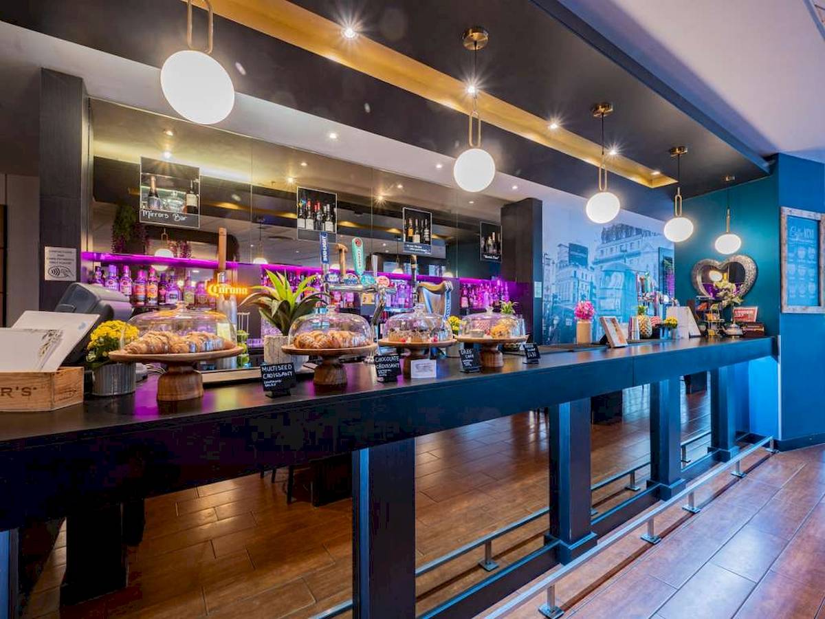 Novotel London West