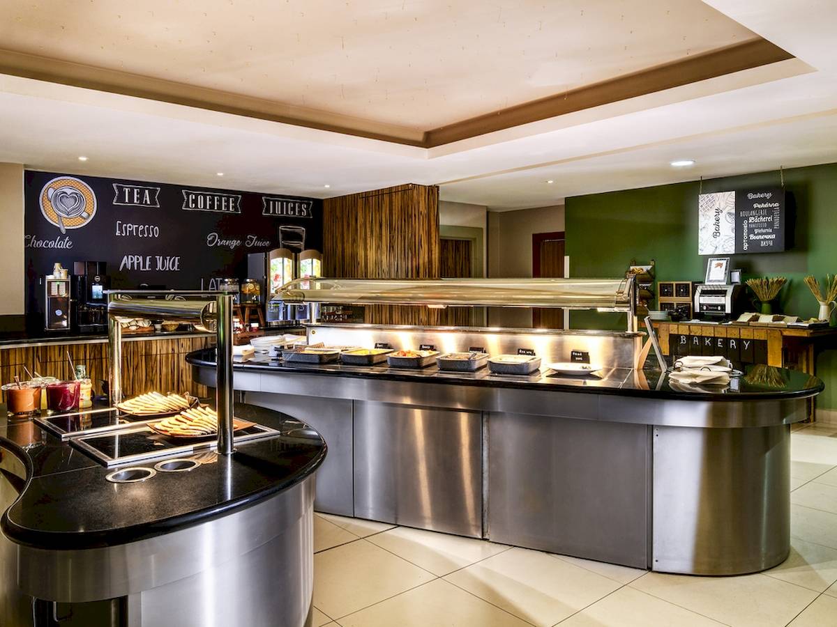 Novotel London West